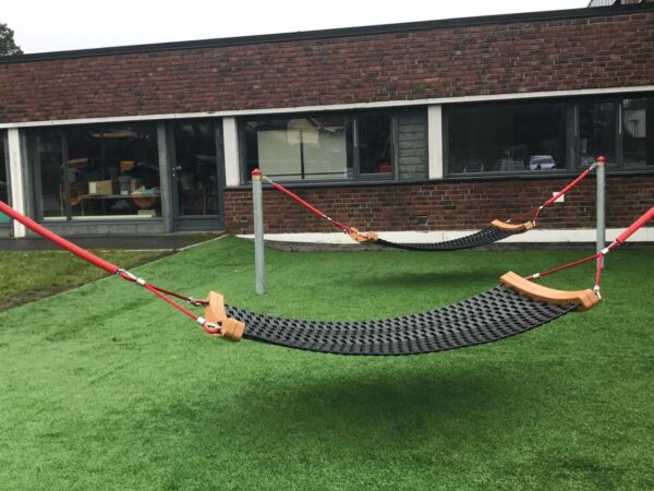 Hengekøye med stolper