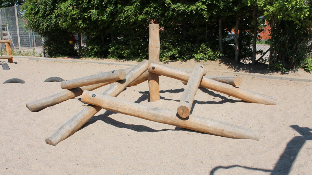 Robinia klatrepyramide