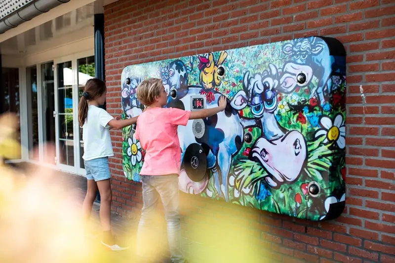 Gamewall Graphic 2 GameWall