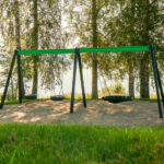 50 151 652 II Huskestativ med fuglerede og huskeseter