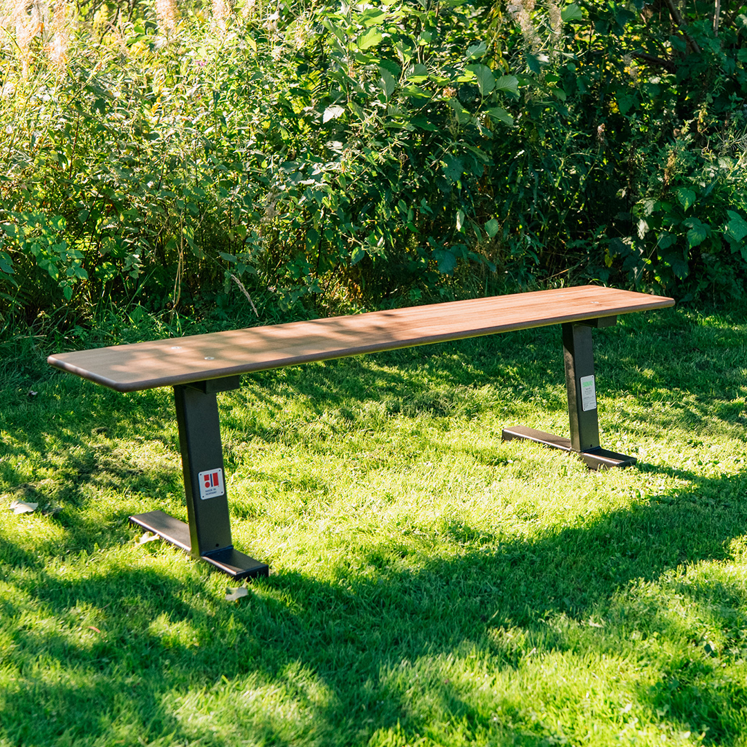 81 200 157 20 Park - Benk