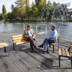 Banc Publique Benk med armlene