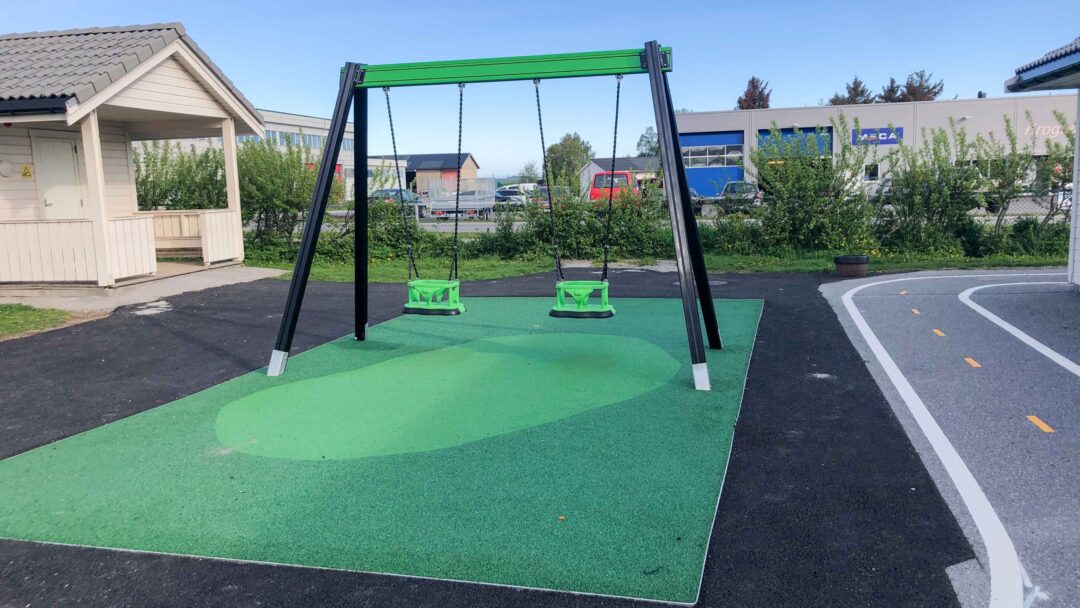 Huskestativ med rammeseter Huskestativ med rammeseter