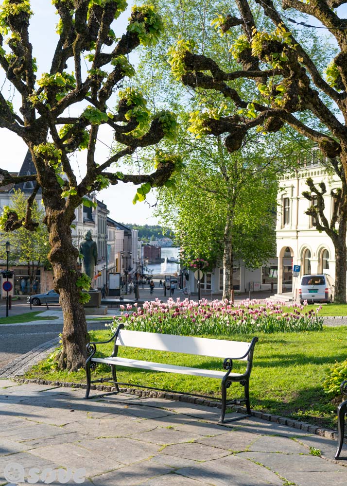 81-174-800-04 Ulefos parkbenk i hvit